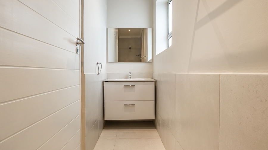 To Let 3 Bedroom Property for Rent in Bishopscourt Western Cape